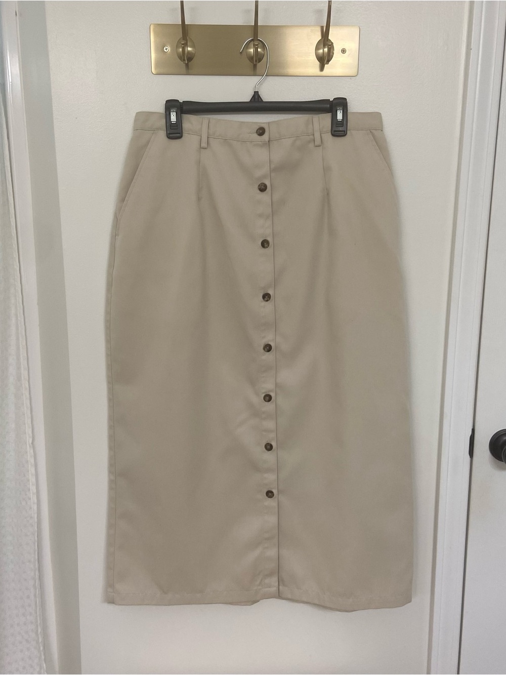 Vintage TravelSmith Women’s Size 14 Khaki Button Front Midi Skirt Pockets